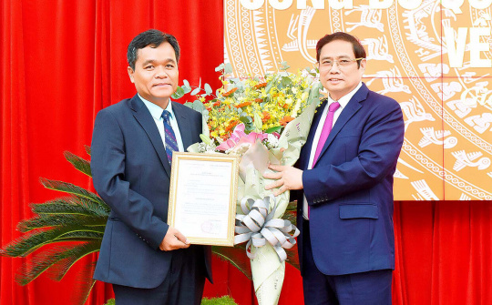 Công bố quyết định của Bộ Chính trị chuẩn y tân Bí thư Tỉnh ủy Gia Lai