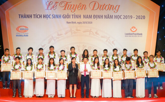 Nam Định tuyên dương học sinh giỏi tiêu biểu năm học 2019 – 2020