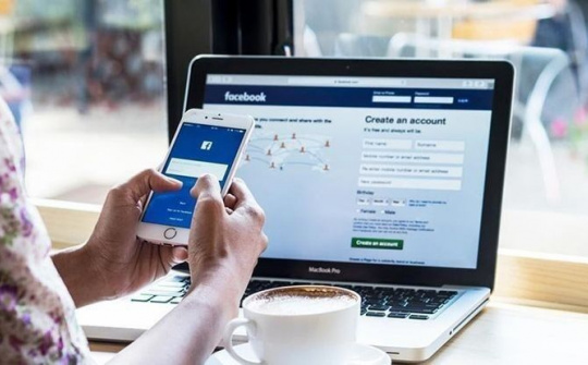 Trách nhiệm thuộc về ai khi "người bị hại" lộ danh tính trên mạng xã hội ?