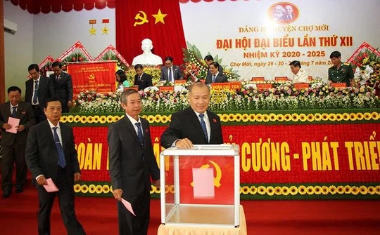   Huyện Chợ Mới: Phát huy tốt nội lực để giữ sức lâu dài