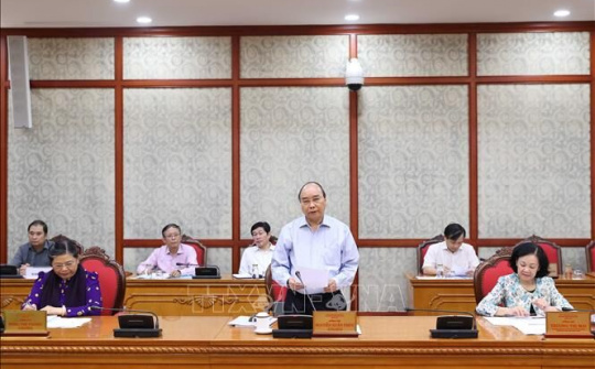 Bộ Chính trị làm việc về chuẩn bị đại hội các đảng bộ trực thuộc Trung ương