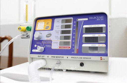 Trao tặng 500 máy thở tiếp sức cho cuộc chiến với đại dịch COVID-19