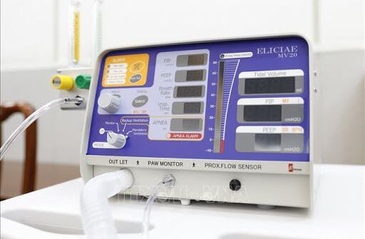 Trao tặng 500 máy thở tiếp sức cho cuộc chiến với đại dịch COVID-19