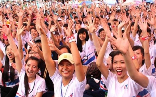 Covid-19: Cần lắm sự cẩn trọng của giới trẻ để đẩy lùi đại dịch