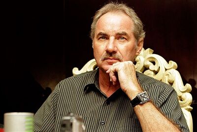 HLV Alfred Riedl: Vì đời là những chuyến đi…