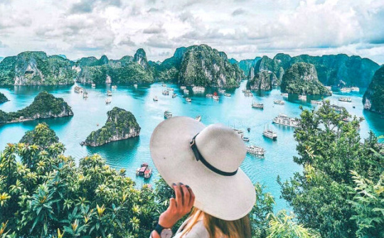 Quảng Ninh chú trọng phát triển mạnh du lịch văn hóa, di sản