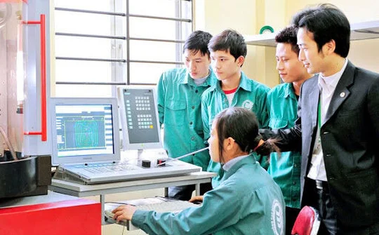 Phát triển nguồn nhân lực chất lượng cao giai đoạn 2011-2020, phương hướng giai đoạn 2021-2030