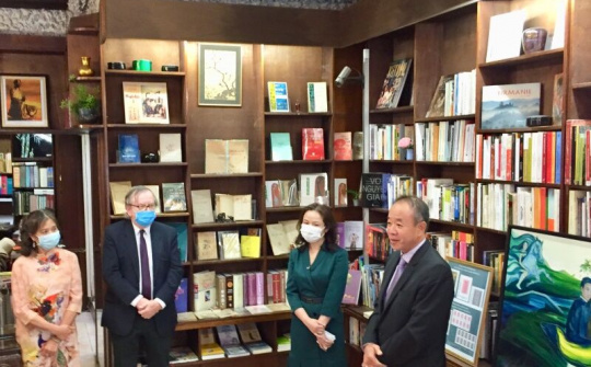 Triển lãm "Truyện Kiều và các bản dịch" tại Paris