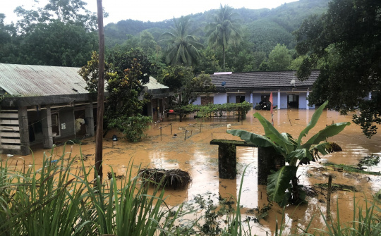 Bão số 5 kèm theo mưa lớn gây ảnh hưởng nặng nề các huyện miền núi  Quảng Nam