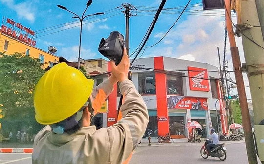 PC Ninh Bình xử lý triệt để nguy cơ đe dọa sự cố do nhiệt độ bằng camera nhiệt