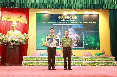 Tôn vinh điển hình tiên tiến trong Công đoàn CAND, giai đoạn 2015 – 2020