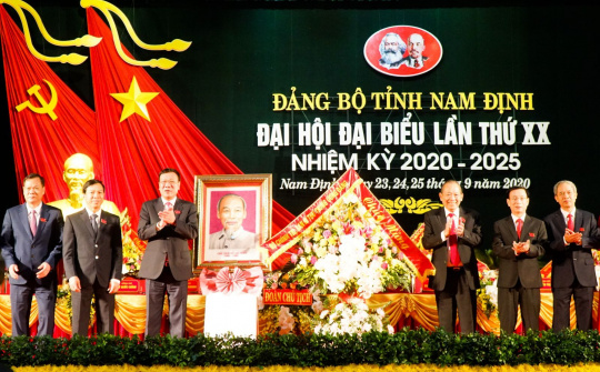 Phó Thủ tướng Thường trực Trương Hòa Bình chỉ đạo Đại hội Đảng bộ tỉnh Nam Định