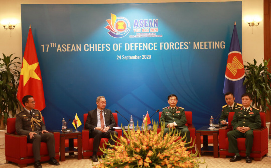 Thượng tướng Phan Văn Giang tiếp Đại sứ và Tùy viên Quốc phòng các nước ASEAN