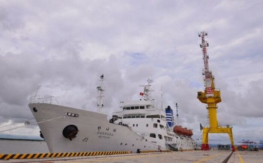 Cận cảnh tàu huấn luyện hiện đại nhất Việt Nam vừa tiếp nhận