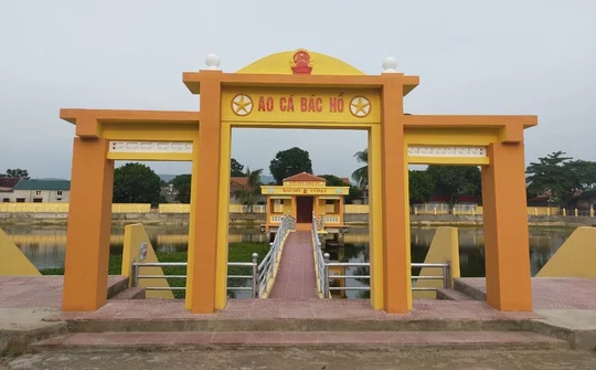 Độc đáo “Ao cá Bác Hồ” giữa vùng quê xứ Thanh