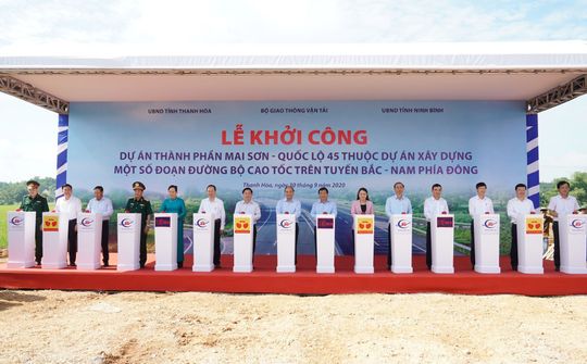 Thủ tướng Nguyễn Xuân Phúc: Phải có ít nhất 5.000 km cao tốc