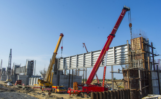 Quảng Ngãi: Những kết cấu khủng của đập dâng sông Trà