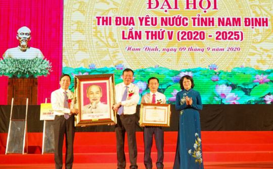 Phó Chủ tịch nước dự Đại hội thi đua yêu nước tỉnh Nam Định
