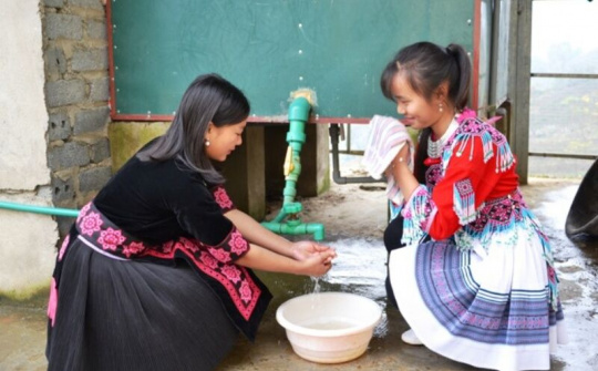 Sáng chế cấp nước nóng từ công nghệ ủ trấu của thầy giáo vùng cao