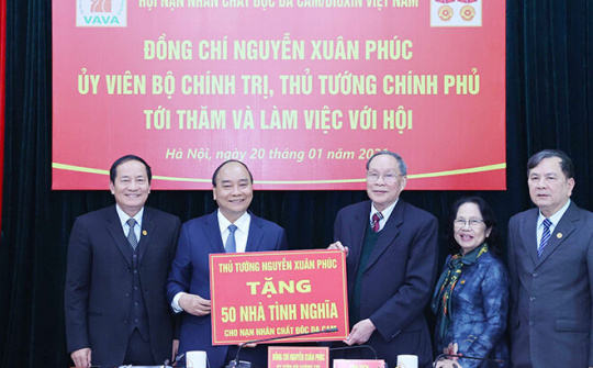 Thủ tướng thăm và làm việc với Hội Nạn nhân chất độc da cam