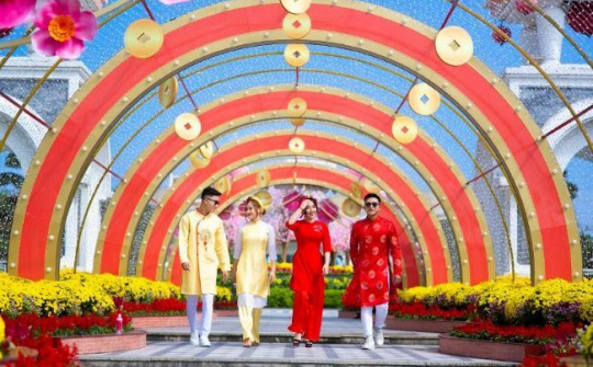 Cặp đôi cực chất TLinh và MCK sẽ khuấy động Công viên châu Á - Asia Park Tết này 