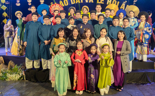 Thừa Thiên Huế: Sở Văn hóa Thể thao chia đều tiền thưởng Tết