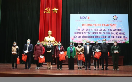 Quỹ “Bầu ơi” trao 500 suất quà Tết tại Thanh Hóa