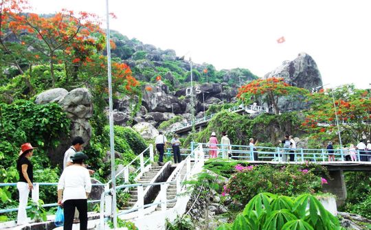 Mê mẩn với Thiên đường du lịch "Tức Dụp Hill"