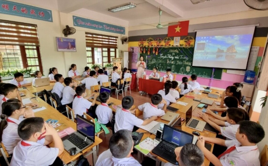 Ngành giáo dục Lào Cai quyết tâm thực hiện thắng lợi chỉ tiêu thi đua năm học mới