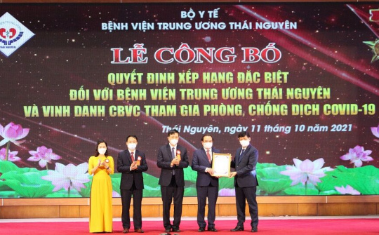 Bệnh viện Trung ương Thái Nguyên công bố quyết định xếp hạng đặc biệt