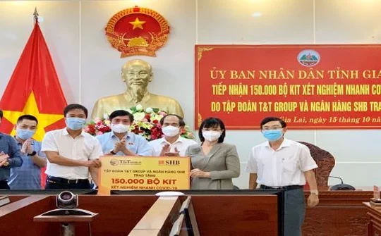 T&T Group và SHB trao tặng kit xét nghiệm nhanh COVID-19 và xe cứu thương hỗ trợ một số tỉnh, thành