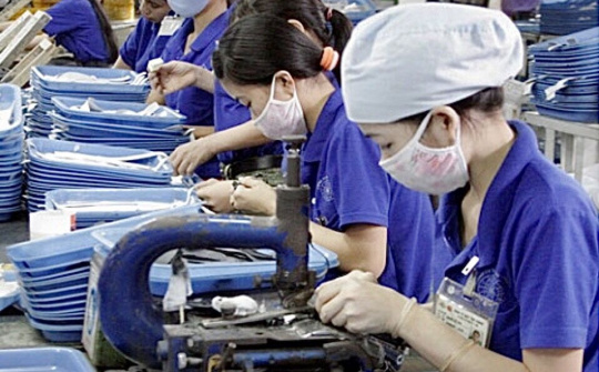 Đến lúc cần khôi phục thị trường lao động