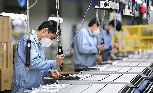 Thúc đẩy kinh tế phát triển tạo nguồn lực chống dịch