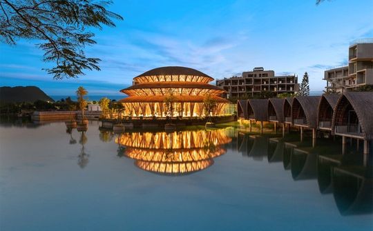 Nhà hàng tre Vedana (Ninh Bình) đạt giải thưởng Dezeen Awards 2021