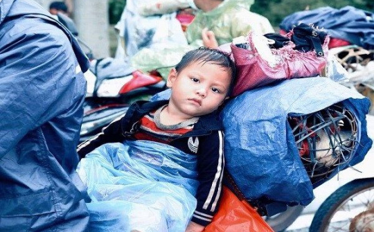 Cơn đại dịch và nỗi lòng những kẻ hồi hương