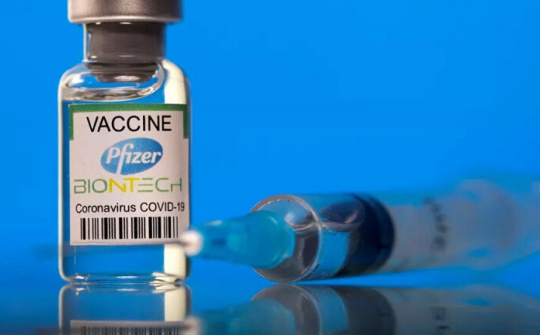 Việt Nam tiếp nhận hơn 2,6 triệu liều vaccine Pfizer do Mỹ trao tặng