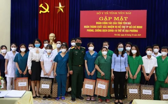 Yên Bái: Gặp mặt Đoàn cán bộ y tế hỗ trợ thành phố Hồ Chí Minh trở về