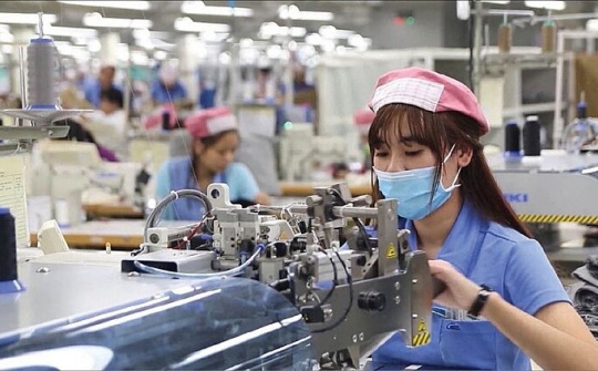 Một số giải pháp nhằm hỗ trợ doanh nghiệp, người dân chịu tác động của dịch COVID-19