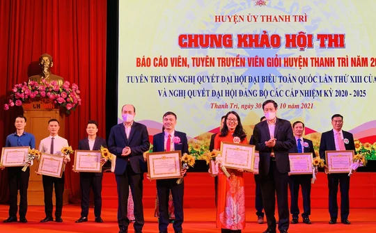 Chung khảo Hội thi Báo cáo viên, Tuyên truyền viên giỏi huyện Thanh Trì (Hà Nội) năm 2021