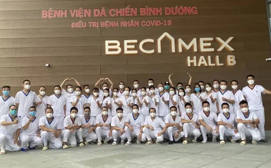 Lào Cai: 50 cán bộ y tế tăng cường chống dịch tại Bình Dương kết thúc thời gian cách ly tập trung