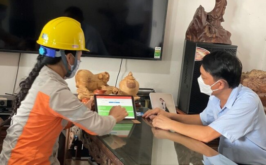 Công ty Điện lực Nam Định đẩy mạnh sử dụng dịch vụ điện trực tuyến