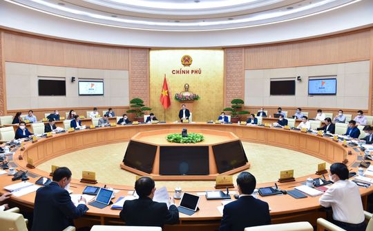 Thảo luận Đề án Chiến lược tổng thể về phòng, chống dịch COVID-19 và phục hồi phát triển KT-XH