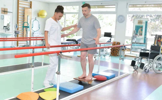 Phục hồi sức khoẻ cho người bệnh sau phẫu thuật