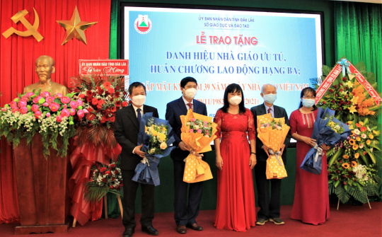 Đắk Lắk:  Kỷ niệm 39 năm Ngày Nhà giáo Việt Nam