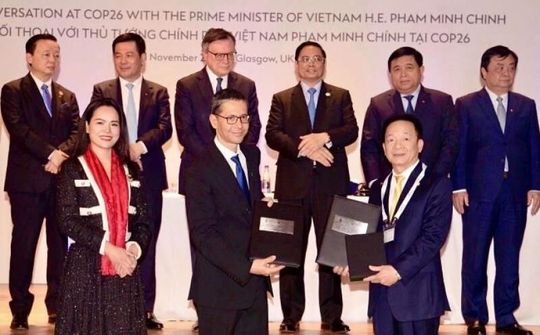 Standard Chartered cam kết tài trợ 6 tỷ USD cho các dự án xanh của T&T Group