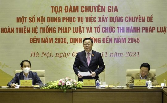 Hoàn thiện hệ thống pháp luật và tổ chức thi hành pháp luật