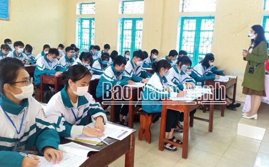 Nam Định cho học sinh ở 'vùng xanh' trở lại trường