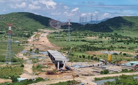 Chậm tiến độ cao tốc Vĩnh Hảo - Phan Thiết: Bộ trưởng Nguyễn Văn Thể yêu cầu kiểm điểm lãnh đạo Ban Quản lý dự án 7