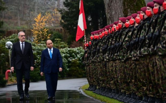 Vietnamese, Swiss Presidents hold talks in Bern city