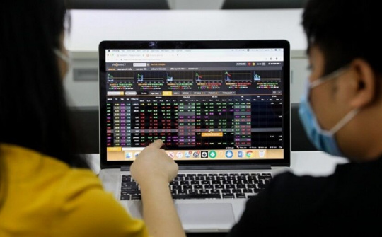 Giá dịch vụ môi giới mua, bán cổ phiếu tối đa 0,45% giá trị giao dịch